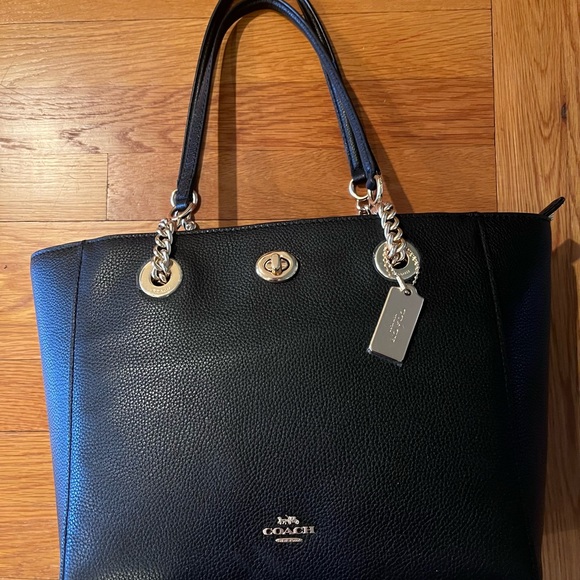 COACH - BNWT -Black pebbled Leather tote w/ gold /leather strap - Picture 2 of 4
